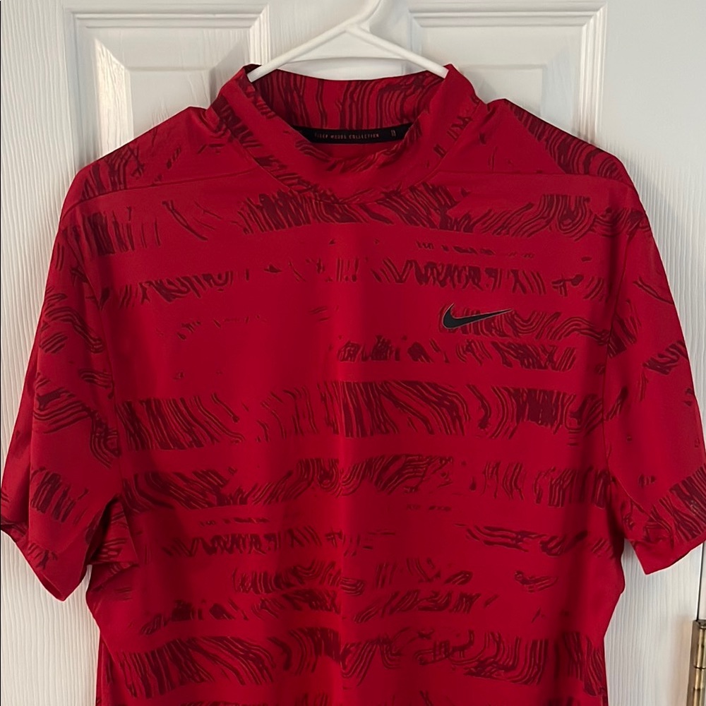 Nike Tiger Woods Red Short Sleeve with Bold Print